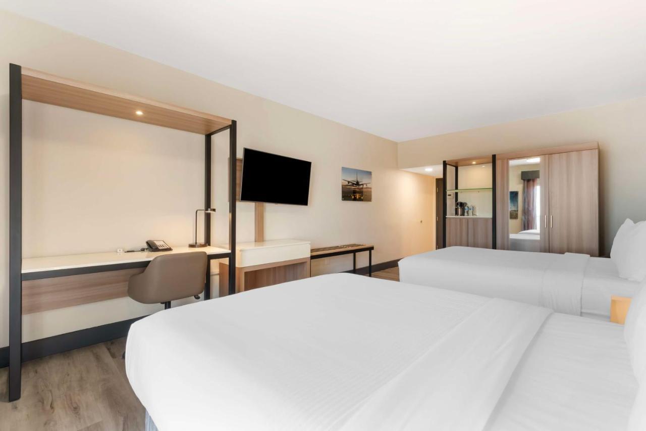 Western Airport East 3*