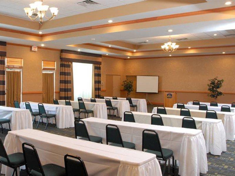 Western Airport East 3*